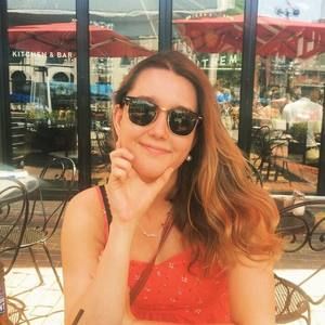 Meet your Posher, Claire